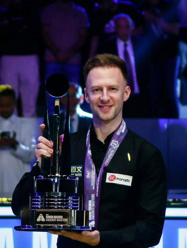 背景功臣 背景功臣