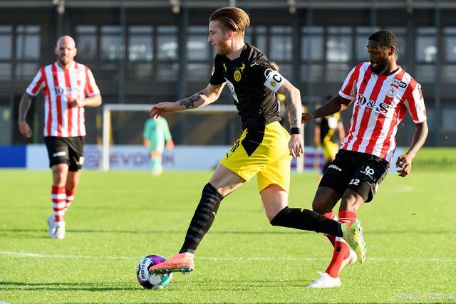 虽然在国际 虽然在国际