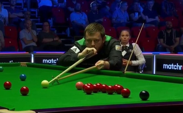 错峰持球 错峰持球